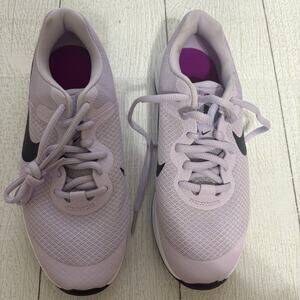 Nike Revolution Violet Frost 4.5 Youth Sneaker
